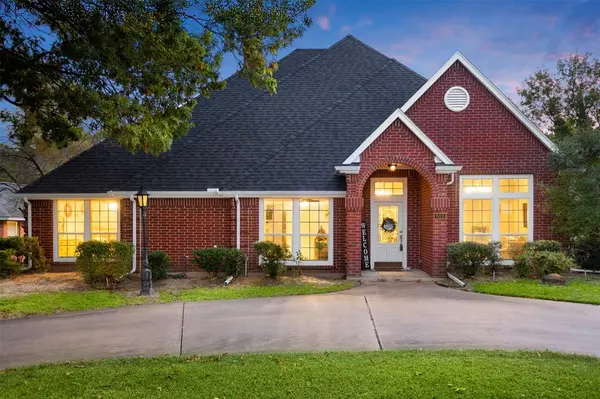 803 Williamsburg Drive, Ennis, TX 75119