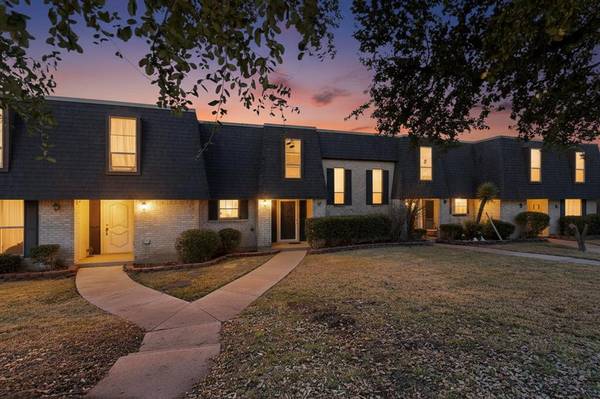 2315 Blue Sage Lane, Arlington, TX 76014