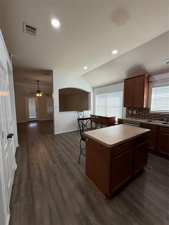 409 Dempster Court, Oak Point, TX 75068