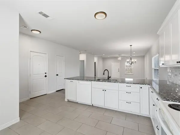 5504 Wellesley Avenue, Fort Worth, TX 76107