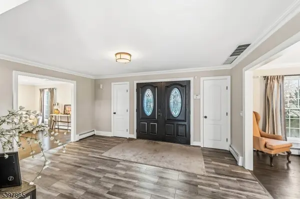 27 Pine Hill Rd, Old Tappan Boro, NJ 07675