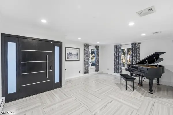 99 Ogle Rd, Old Tappan Boro, NJ 07675