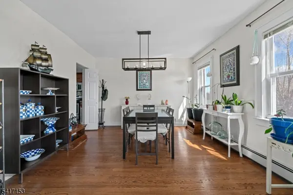 108 Jefferson Pl, Totowa Boro, NJ 07512