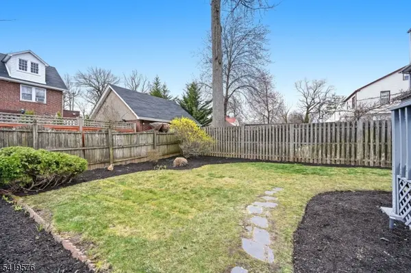 308 Windsor Rd, Englewood City, NJ 07631