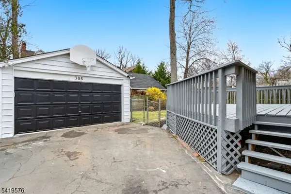 308 Windsor Rd, Englewood City, NJ 07631