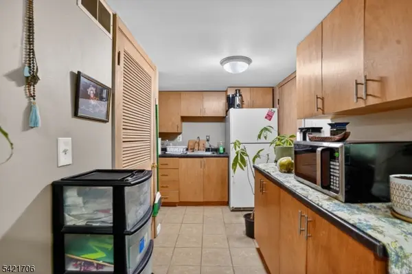 200 Rambler Ave, New Milford Boro, NJ 07646