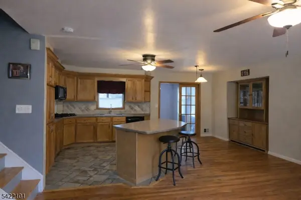 105 College View Dr, Hackettstown Town, NJ 07840