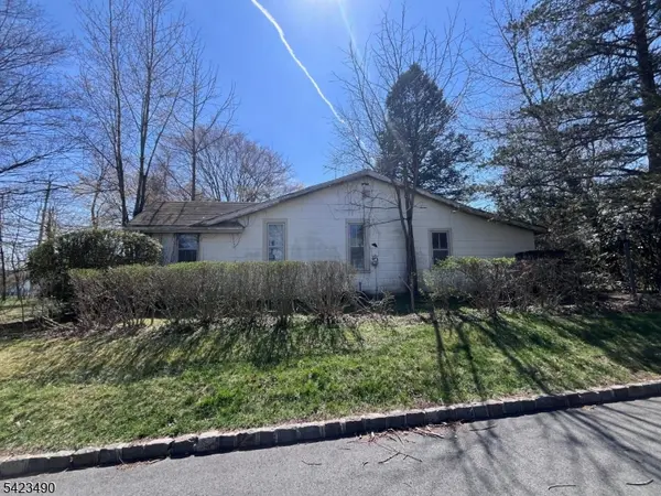 63 Reynolds Ave, Hanover Twp., NJ 07981