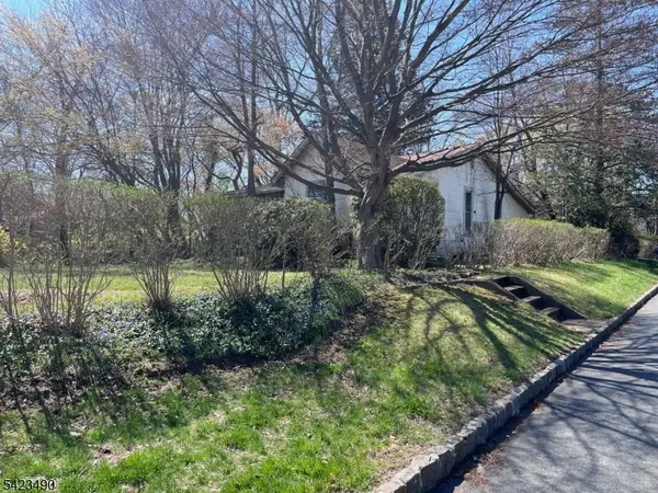 63 Reynolds Ave, Hanover Twp., NJ 07981