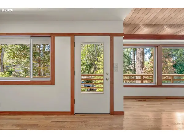 2591 GREENTREE RD, Lake Oswego, OR 97034