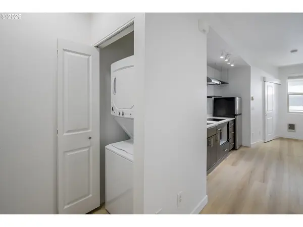 4315 SE DIVISION ST #A, Portland, OR 97206