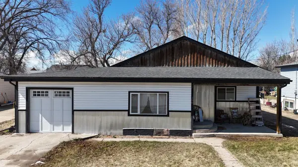 150 S 1 ST W, Magrath, AB T0K 1J0