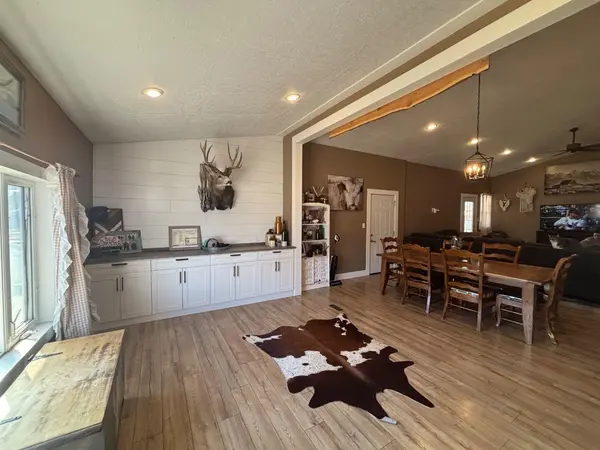 150 S 1 ST W, Magrath, AB T0K 1J0