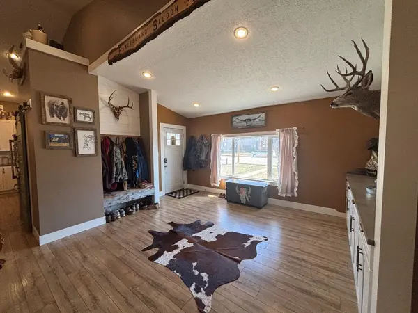 150 S 1 ST W, Magrath, AB T0K 1J0