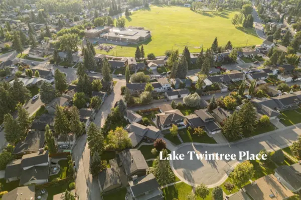 16 Lake Twintree PL SE, Calgary, AB T2J 2X5