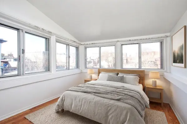 172 Lauder AVE, Toronto C03, ON M6E 3H4