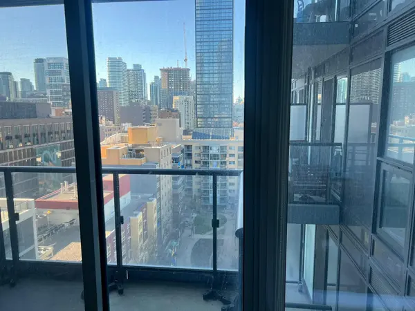 251 Jarvis ST #1505, Toronto C08, ON M5B 0C3