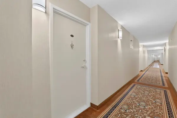 121 Ling RD #1211, Toronto E10, ON M1E 4Y2