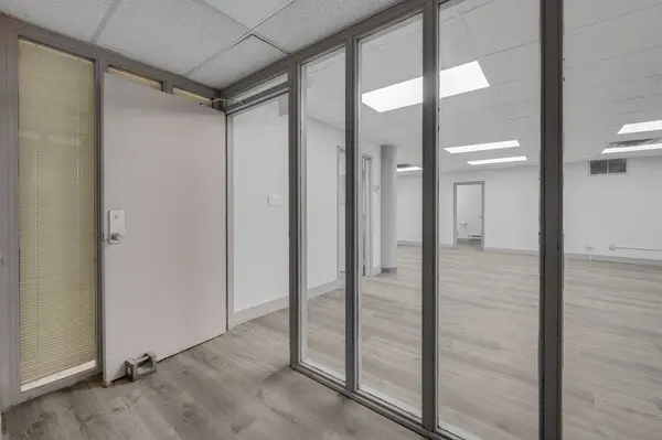 916 Gateway DR #Ground Floor, Burlington, ON L7L 5K7