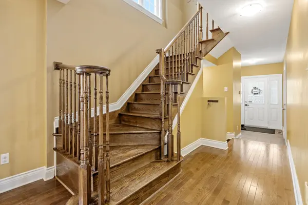 200 Idlewild Private, Barrhaven, ON K2J 0P4