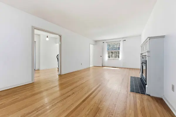 1842 Playfair DR, Alta Vista And Area, ON K1H 5S1