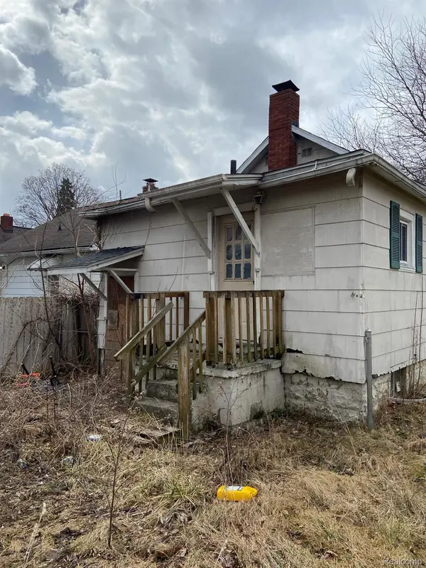 915 Stocker AVE, Flint, MI 48503