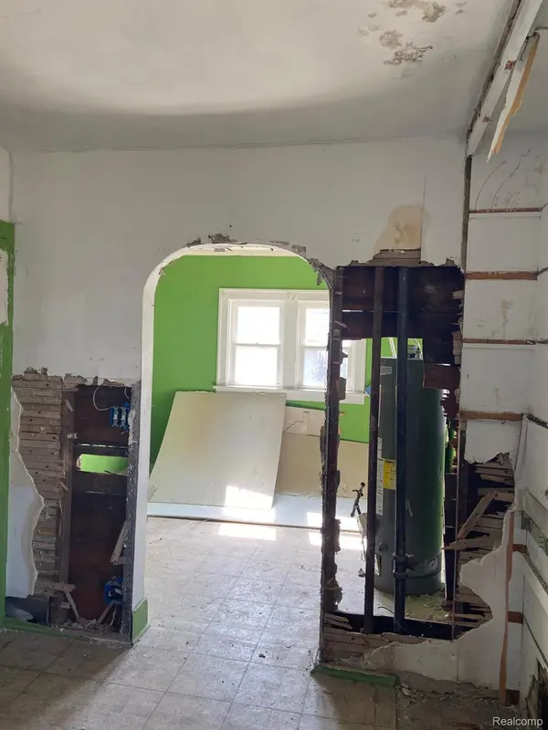 845 Vermilya AVE, Flint, MI 48507