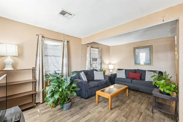 7923 S Nassau Circle, Dallas, TX 75217