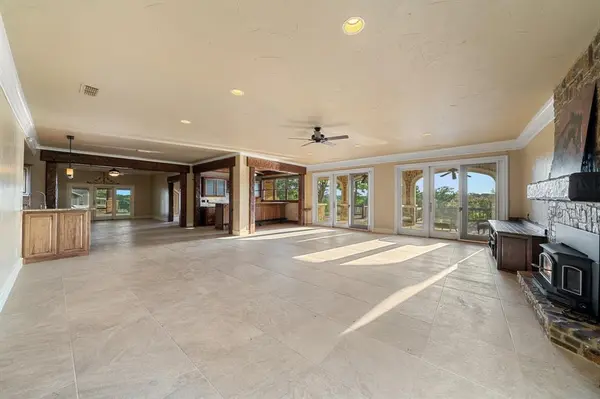 6068 NORTHVIEW Court, Aubrey, TX 76227