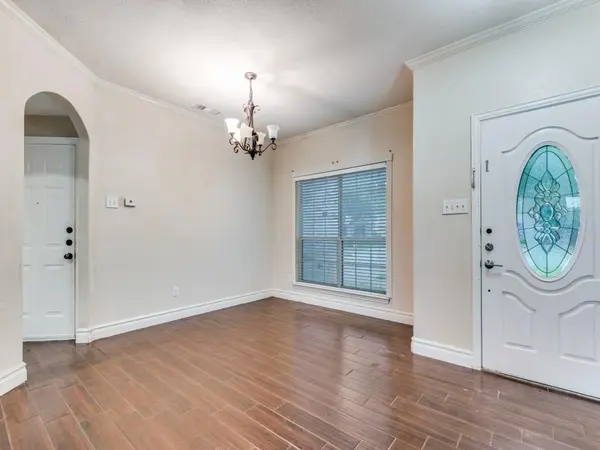 1145 Briar Oaks Drive, Irving, TX 75060