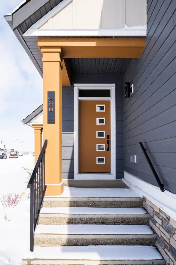 80 Creekside PATH SW, Calgary, AB T2X 0G7