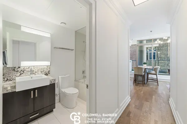 15 Beverley ST #408, Toronto C01, ON M5T 0B3