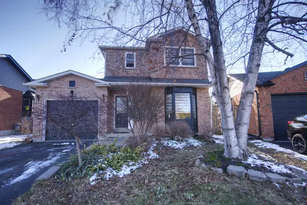 81 Beechnut CRES, Clarington, ON L1E 1Y4
