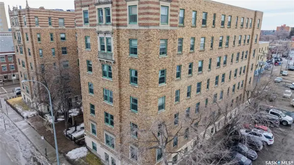 2305 Victoria AVENUE #400, Regina, SK S4P 0S7