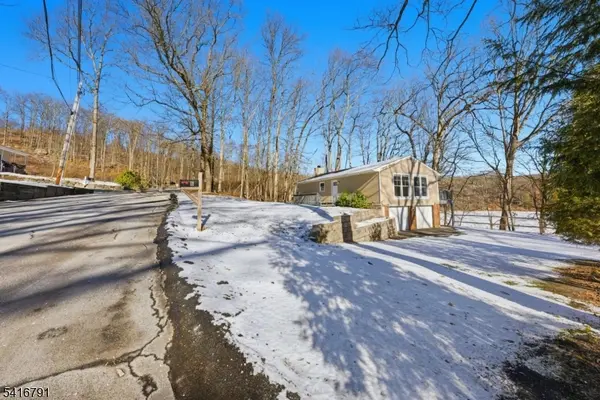 6 Tomahawk Trl, Jefferson Twp., NJ 07849