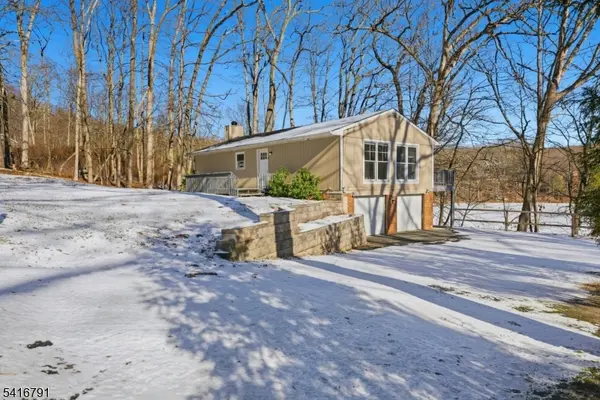 6 Tomahawk Trl, Jefferson Twp., NJ 07849