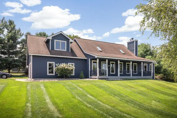 3850 Burlington DR, Acme Twp, MI 49690