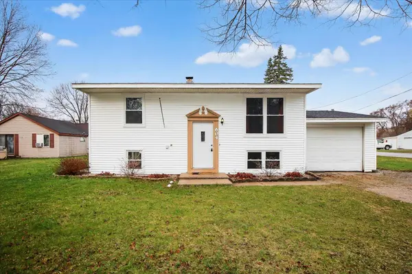 604 S Rockingham AVE, Alma, MI 48801