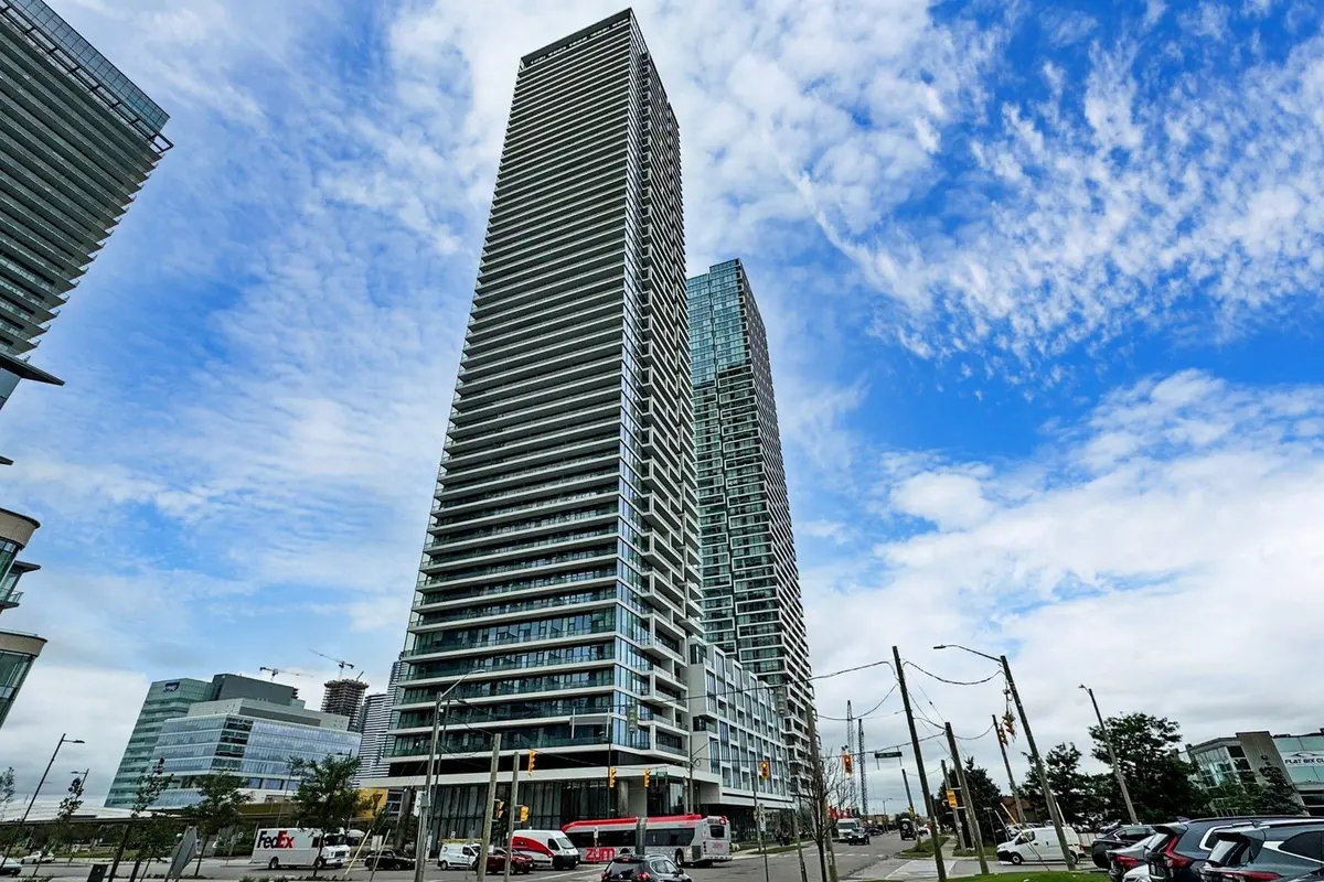 950 Portage Pkwy #1910, Vaughan, ON L4K 0J7