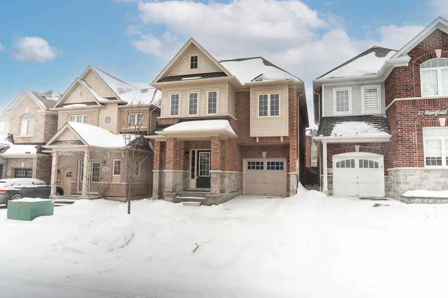 39 Barnfield CRES, Ajax, ON L1Z 0T3