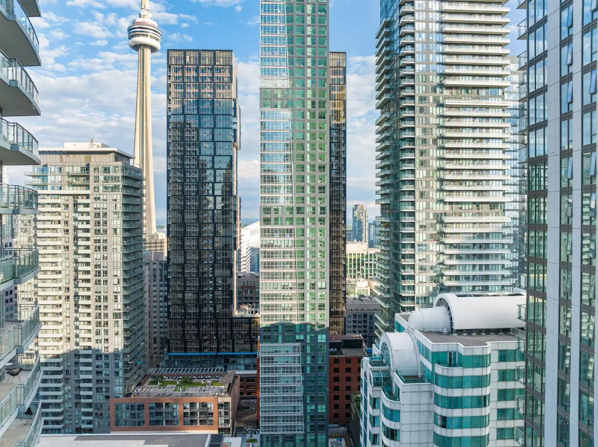 327 King ST W #4502, Toronto C01, ON M5V 0W7