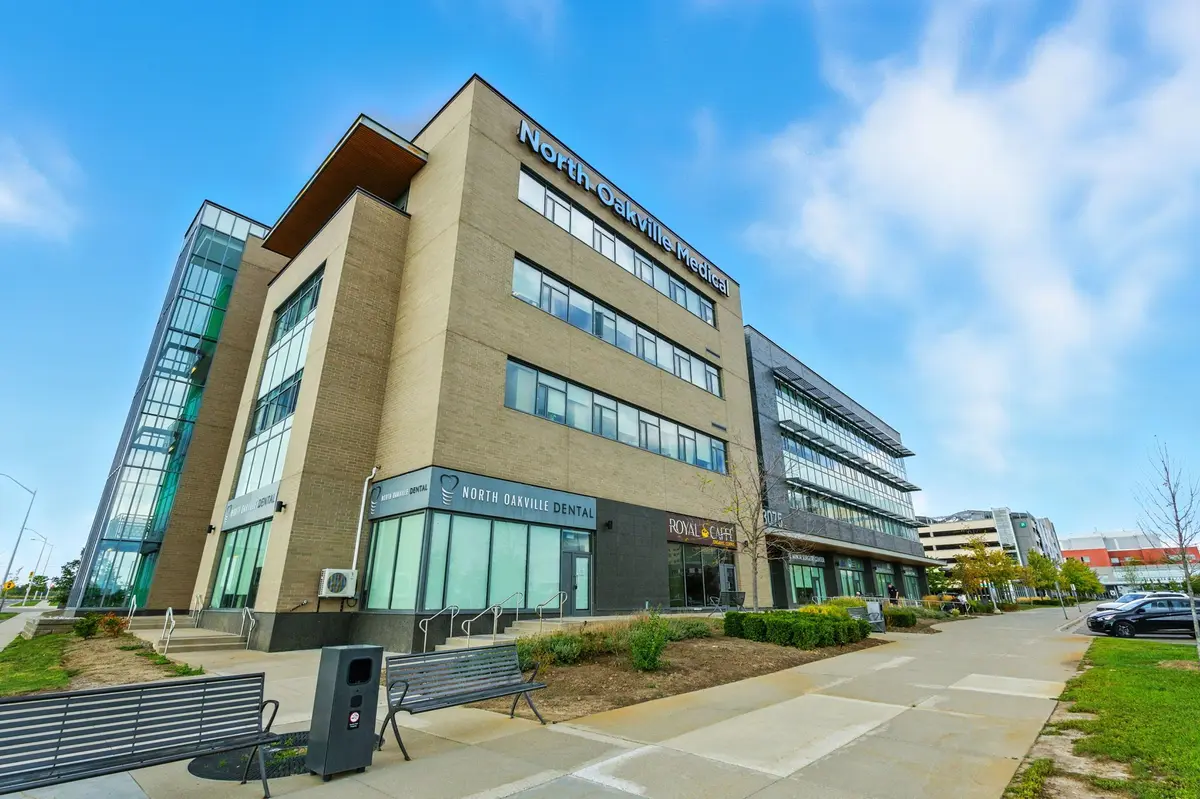 3075 Hospital Gate #419, Oakville, ON L6M 1M1