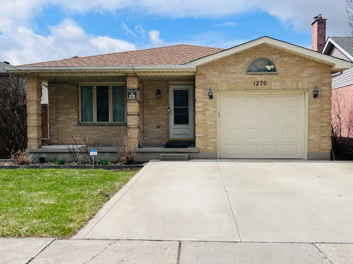 1279 Aldersbrook RD, London North, ON N6G 4T3