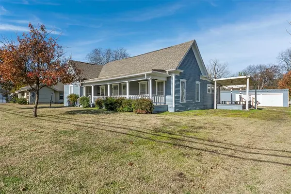 311 Summit Street, Farmersville, TX 75442