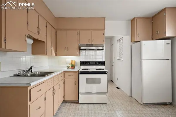 1726 Moore AVE, Pueblo, CO 81005