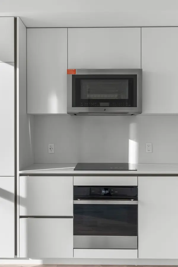 327 King ST W #4502, Toronto C01, ON M5V 0W7