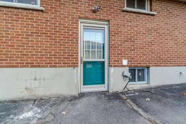 541 Oakwood AVE #LOWER, Oshawa, ON L1G 2R1