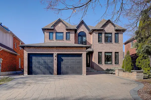 4 Casson PL, Markham, ON L3R 0G2