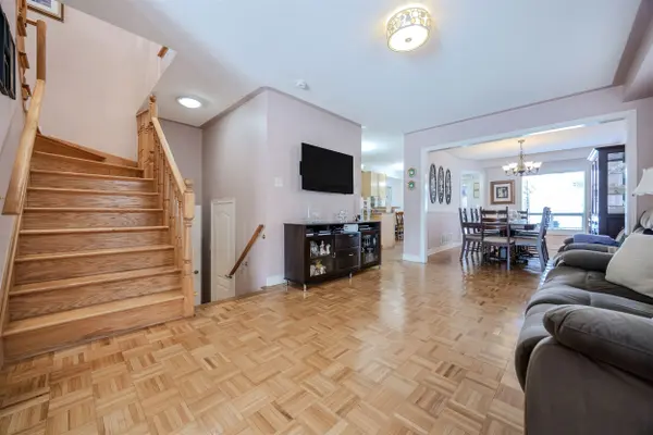 50 Lodgeway DR, Vaughan, ON L6A 3S5