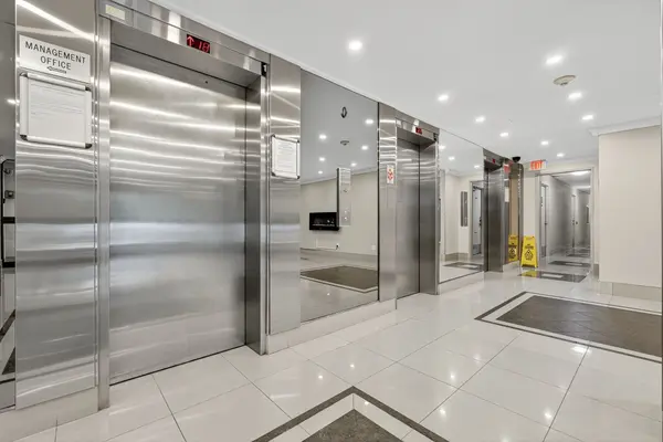 85 Emmett AVE #1802, Toronto W04, ON M6M 5A2